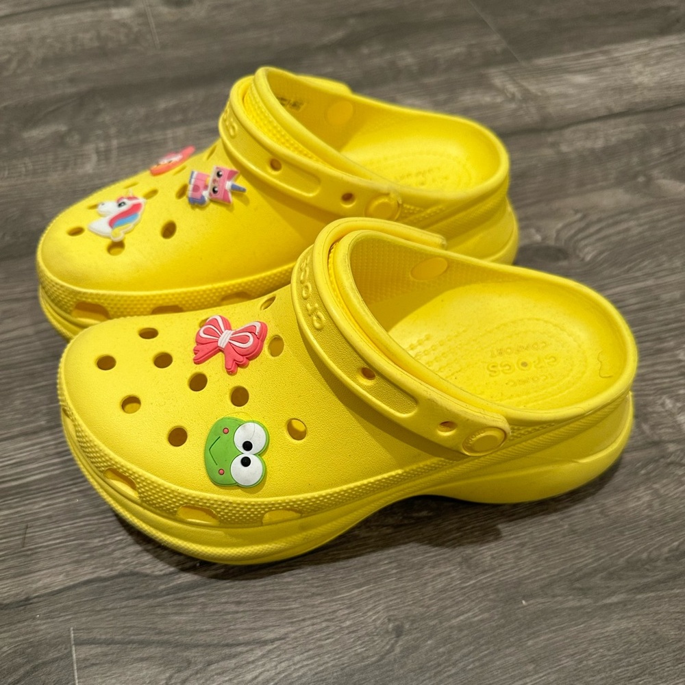 Crocs bae platforms yellow